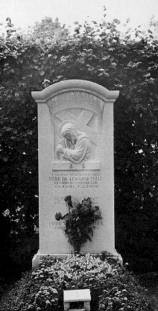 Grab im Münchner Westfriedhof