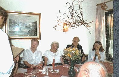 der Autor, Schwägerin Martha, Neffe Gerhard mit Freundin, im Vordergrund Kopf von Schwager Rudolf