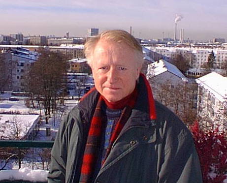 der Autor 1999 auf seinem Balkon in Mnchen-Giesing, Foto Peter Oexl